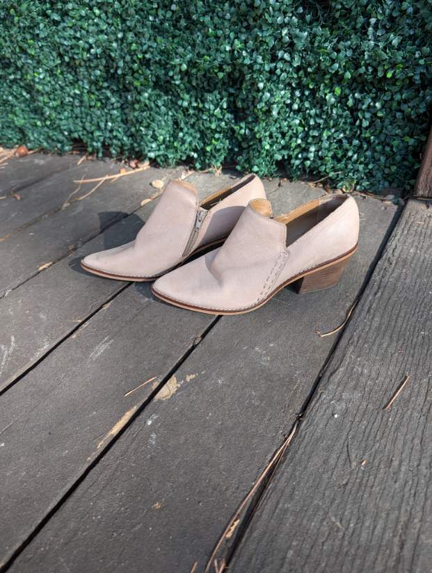 Lucky Brand Leather Ankle Boot , Size 8.5