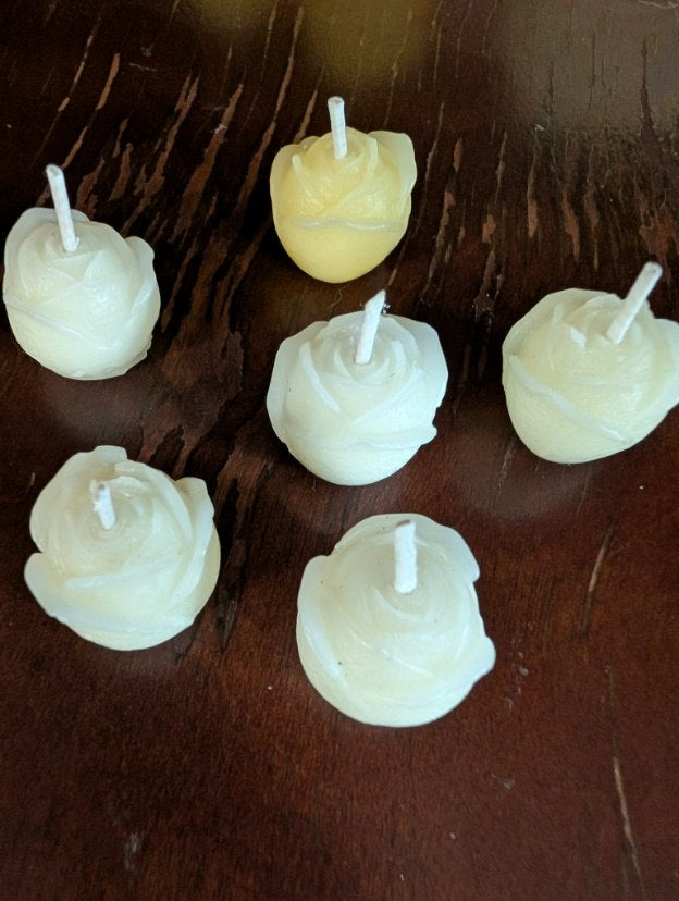 Hearts & Hands Tiny Rose Candle