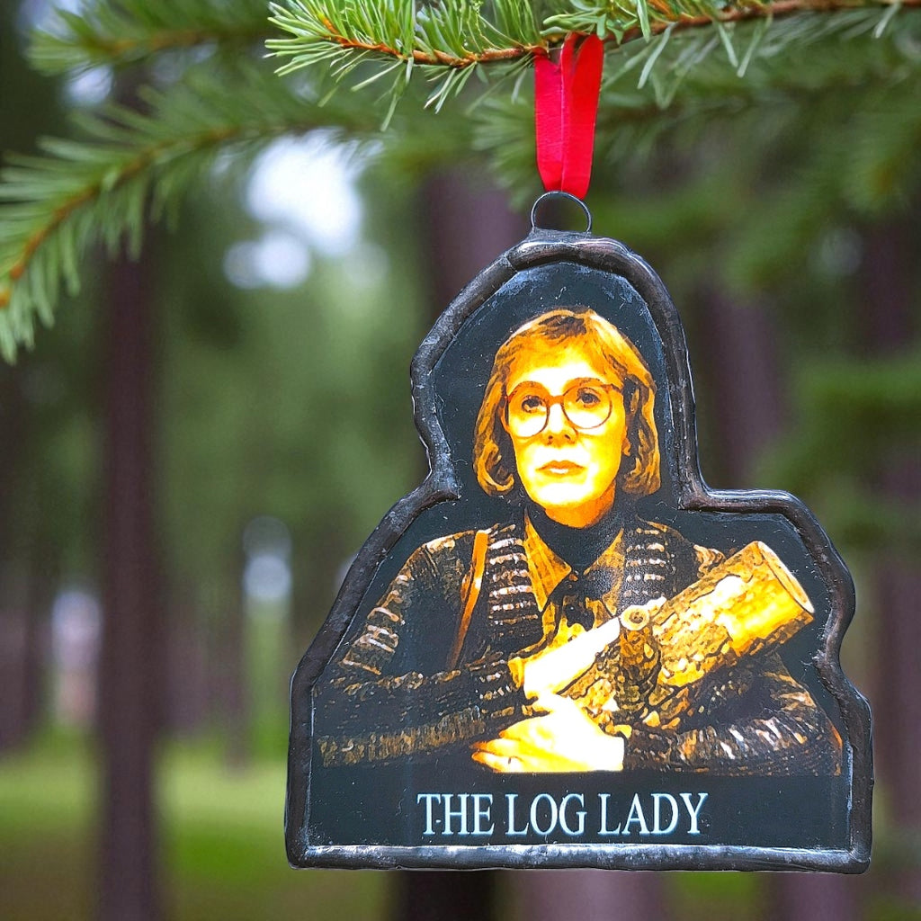 🌲 “The Log Lady” – A Tribute to Twin Peaks’ Prophet of the Pines