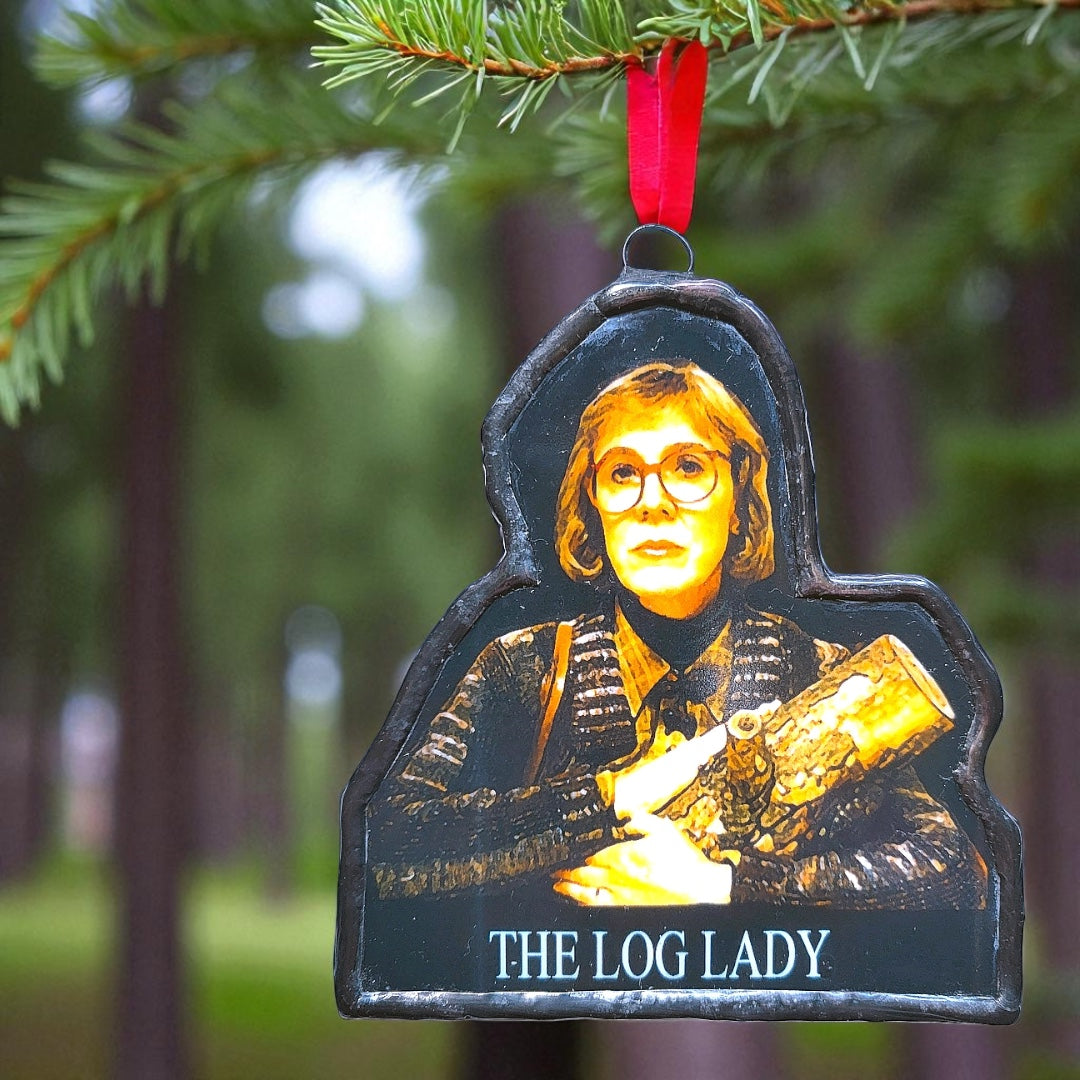 🌲 “The Log Lady” – A Tribute to Twin Peaks’ Prophet of the Pines