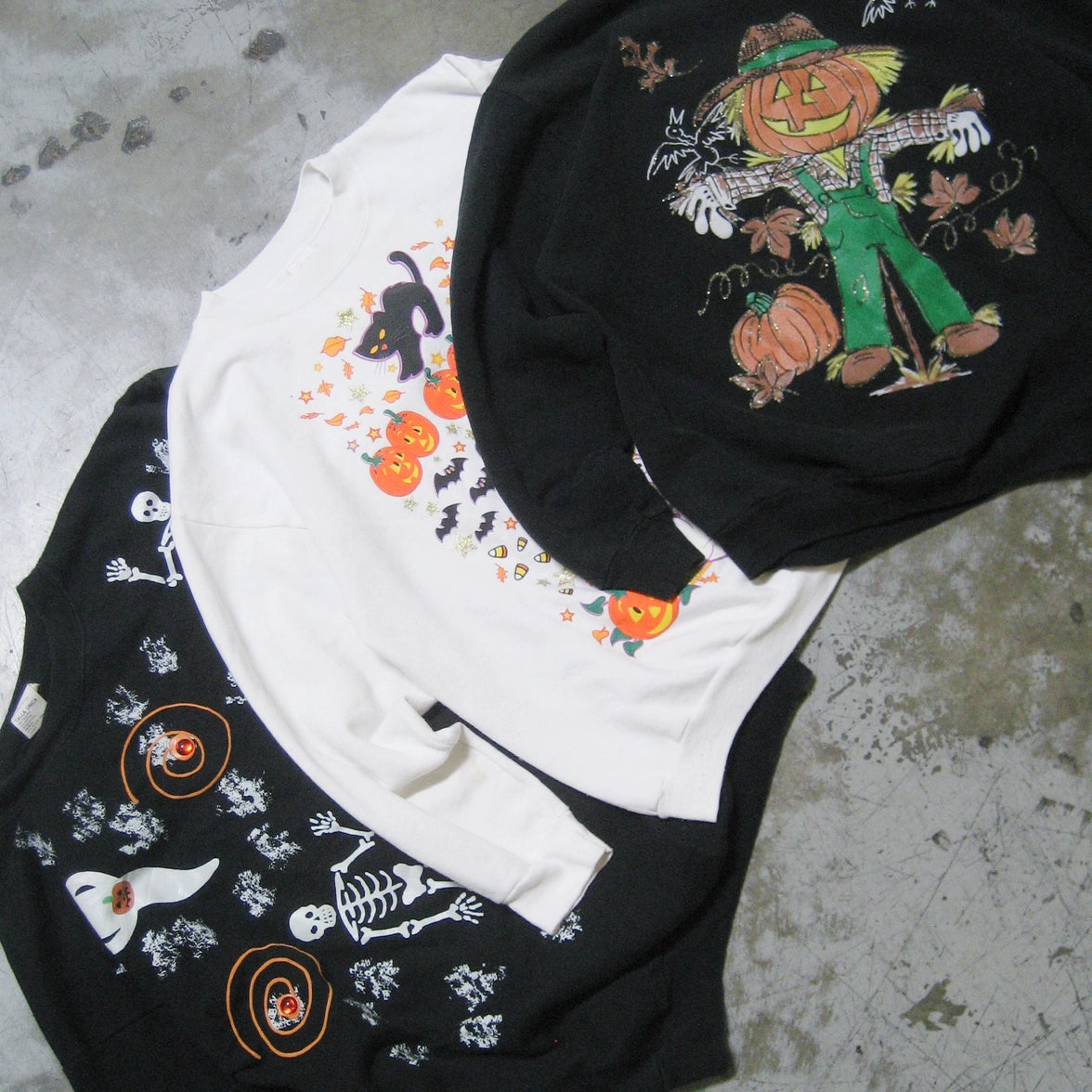 Vintage Halloween Graphic Sweatshirt – One of a Kind
