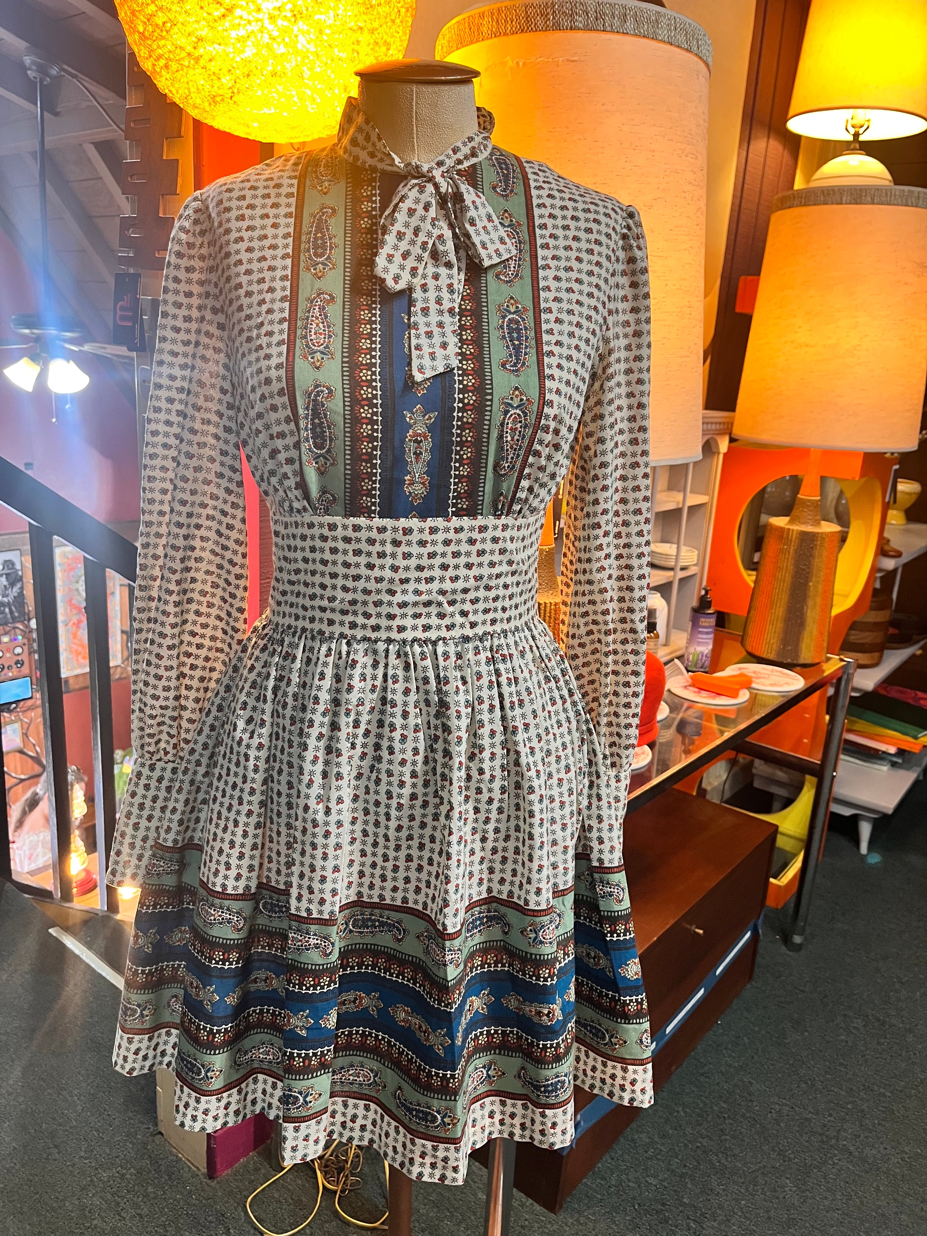 Vintage Handmade 1960’s Paisley Dress