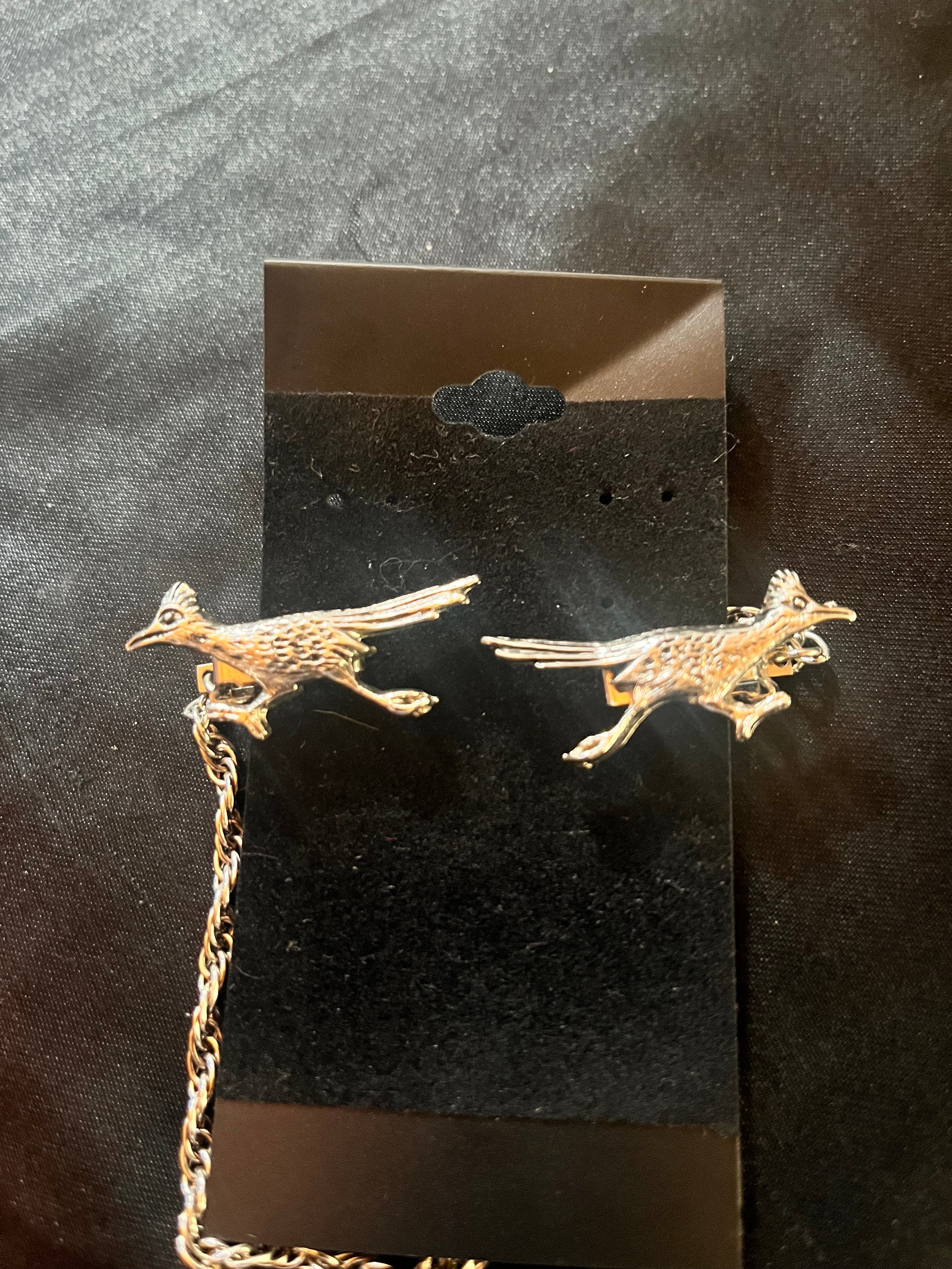 Vintage Silver Tone Roadrunner Sweater Clip