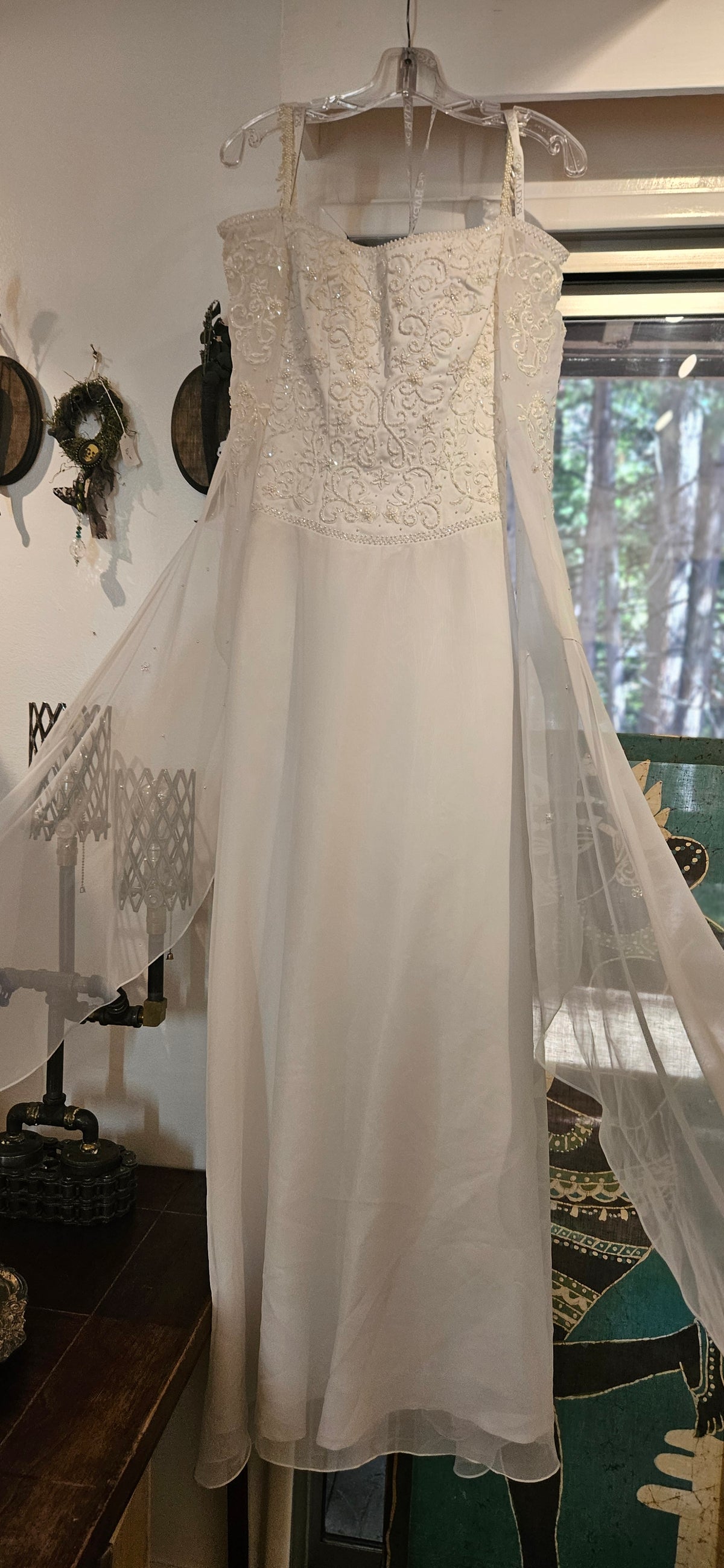 Mary’s Bridal 2001 Vintage Wedding Dress Size 4 | Beaded Chiffon Gown never worn only tried on.